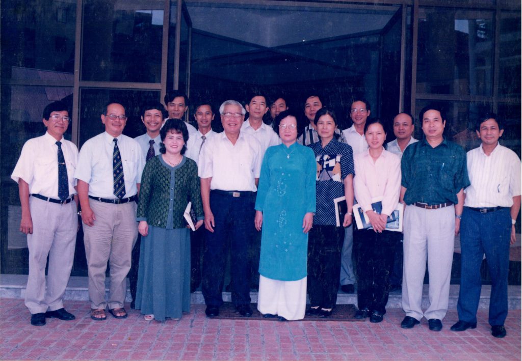 Thủ tướng Võ Văn Kiệt thăm và thị sát Bộ Y Tế