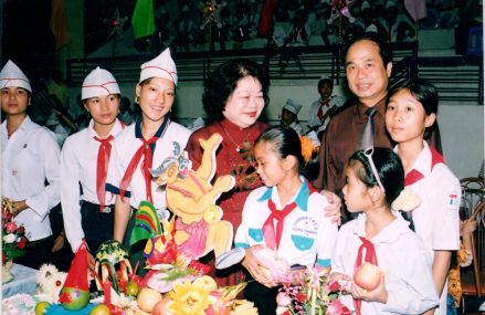 Phó chủ tịch nước Trương Mỹ Hoa tham gia hoạt động vì trẻ em
